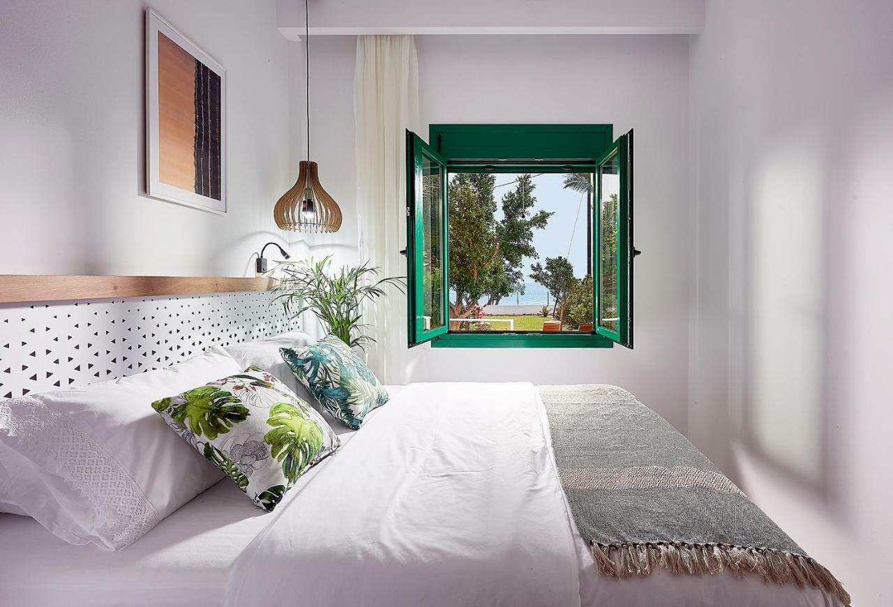 Beachfront Villa On Crete - Kirvas, Member Of Pelagaios Villas 코츠나리 외부 사진